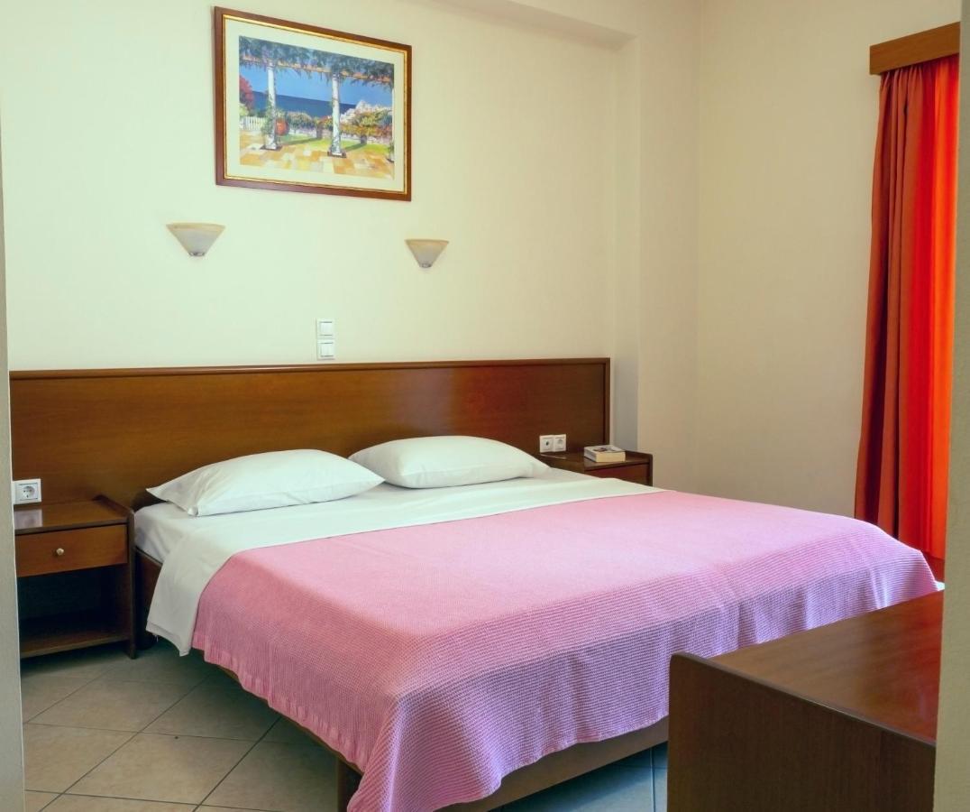 Hotel Loukas Vrachos Paralia Vrachou Exterior photo