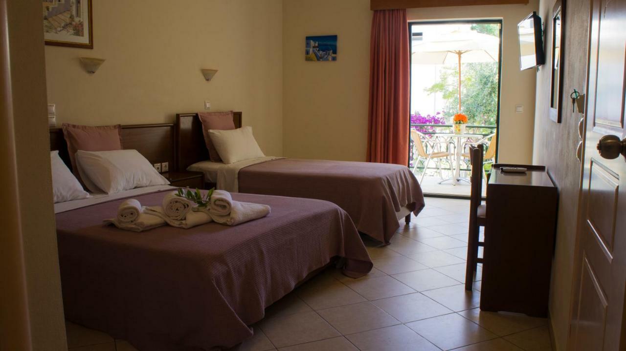 Hotel Loukas Vrachos Paralia Vrachou Exterior photo